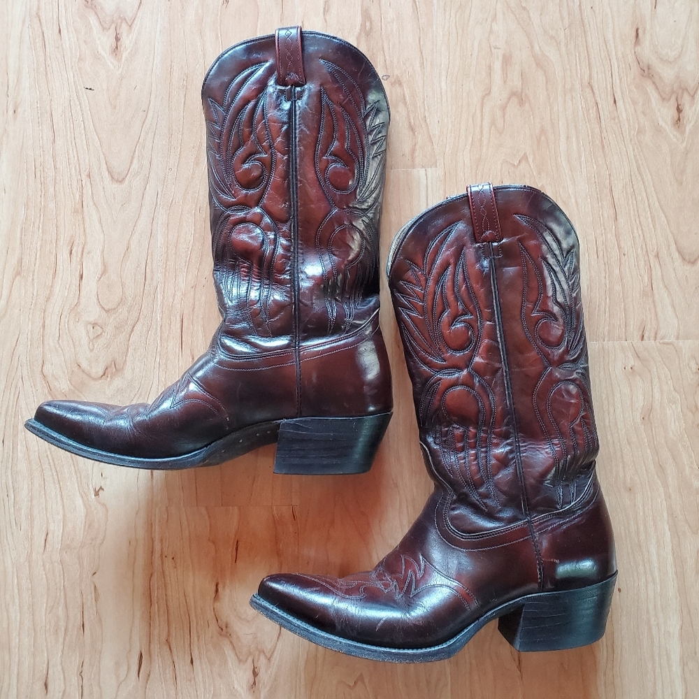J.Chisholm Cowboy Boots, gorgeous brown to dark red, 9.5